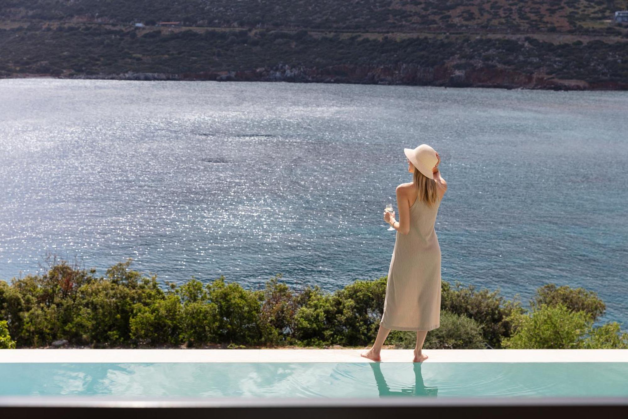 Ficus Seafront Villa, Eco Pool & Close To Beach, By Thinkvilla Bali  Esterno foto